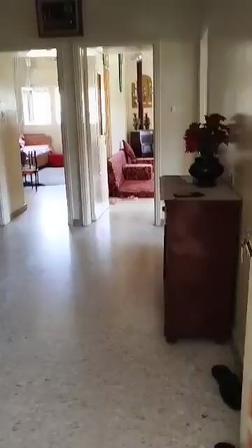 للبيع شقة بوسط البلد اطلالة على ساحة مع نصف السطح