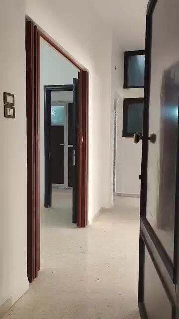 للبيع شقة حمص الخالديه شارع الحدادة تجهيز ممتاز 