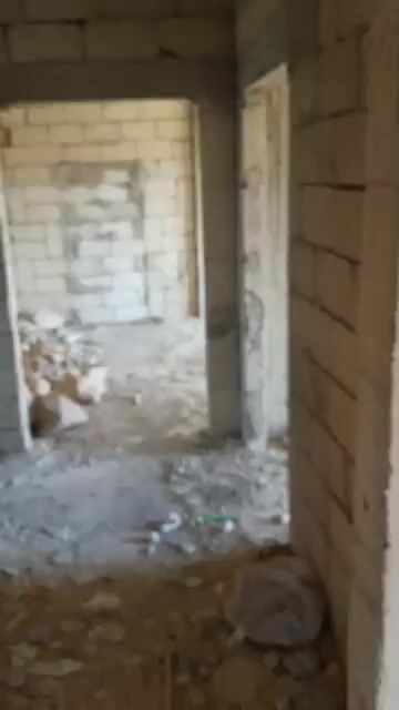 للبيع شقة عالعضم اللاذقية المشروع العاشر  4 غرف مساحة 160 