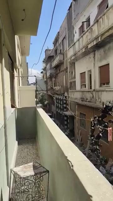 للبيع شقة حمص الحميديه مقابل مدرسه نسيب عريضة بحاجة للتجديد 