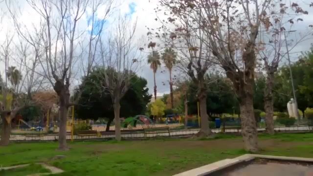 للبيع منزل في منطقة تجاره مقابل الحديقه ٢٢٠م ٦غرف وصالون  