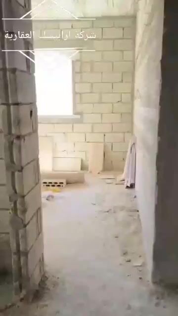 للبيع شقة عضم 150م طابق ثاني 5 غرف و منافع/ إدلب حي إدلب الجديدة 