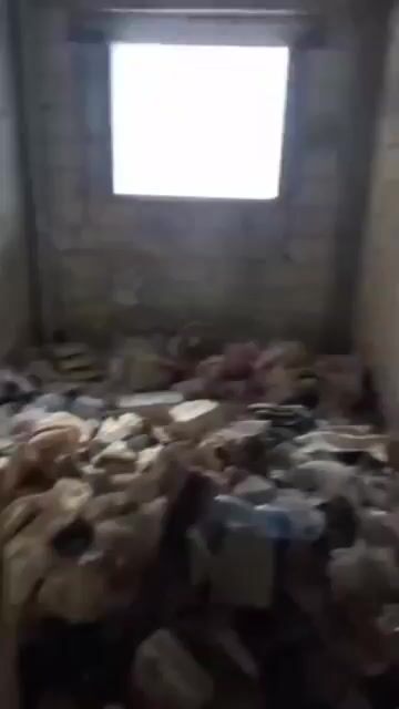 للبيع شقة قبو عضم 165م/ 4 غرف و منافع و حديقة و ملجأ/ ادلب القصور