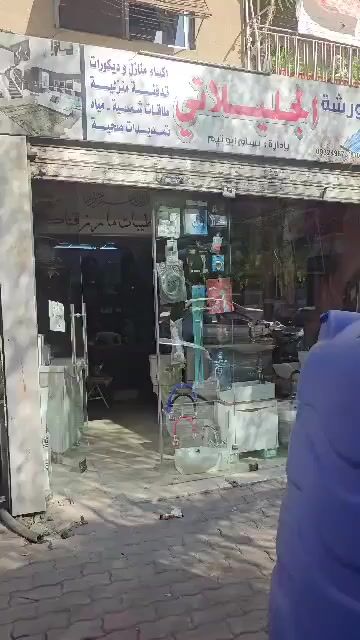 محل للإيجار في البرامكة 20 م² بسعر مناسب في السوق التجاري