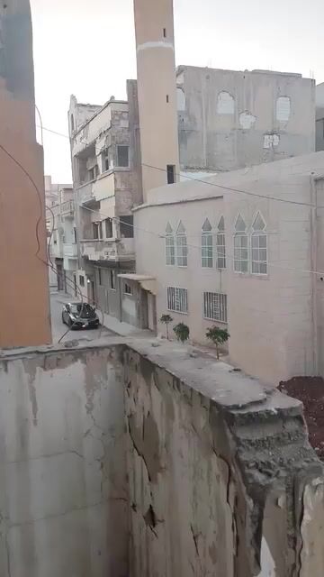 للبيع بناء طابقين حمص الخالديه مقابل جامع الايمان بحاجة للتجديد 