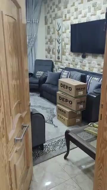 للبيع شقه توسع الحمصي جانب طريق المطار مساحة 95م