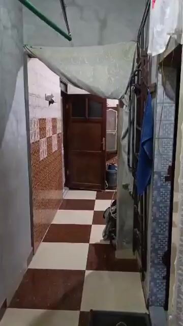 للبيع شقة 70م/ طابق اول/غرفتين و منافع/الدانا عالشارع مقابل بن الموعد