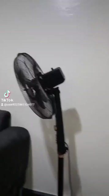 للبيع شقة ديلوكس 150م/طابق 6/ 5 غرف و منافع+مصعد/ ادلب حي الجامعة 
