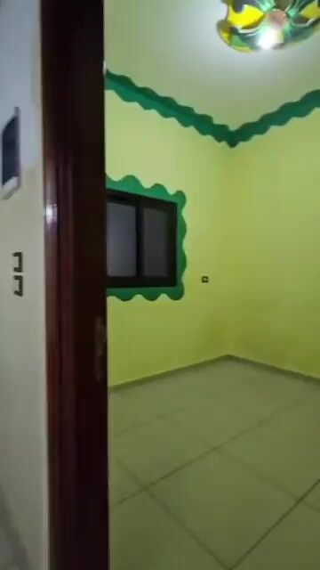 للبيع شقة 145م/طابق ثالث/ 4 غرف و منافع/ ادلب حي الجامعة 