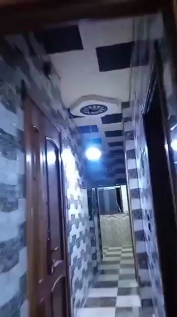 للبيع شقة 135م/طابق 4/ثلاث غرف و منافع/ادلب جانب جامع عمر بن الخطاب 