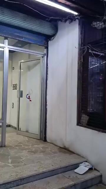 للايجار مجل تجاري جاهز في اللاذقية شارع الثورة مقابل الامن الجنائي