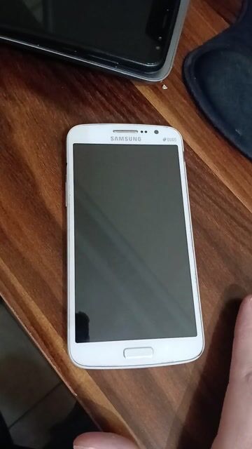 للبيع موبايل galaxy grand 2 نازل عليه اندرويد7 مع كرتونة وبيت حماية