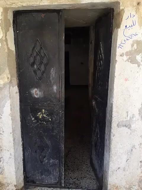 للبيع بيت عربي مساحة ٦٥ متر طابق الثاني معمر الشيخ مقصود غريي شارع ١٥ 