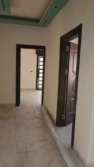 للبيع شقق سكنية حريتان شارع بغداد  تبعد عن الشارع العام 250 م  