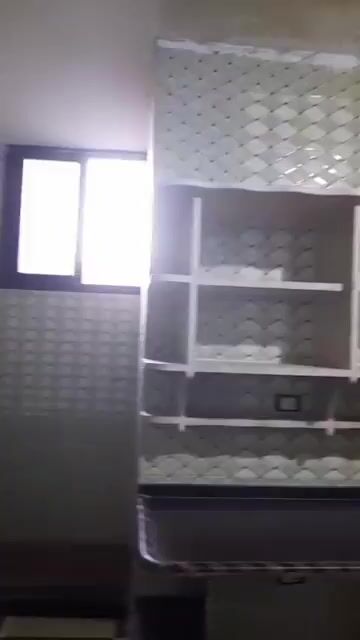 للاجار شقة 135م/طابق ثالث/ 4 غرف و منافع/ الدانا شارع الفاروق 