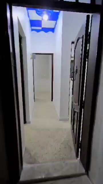 للبيع شقة 145م/طابق 3 فني/ اربع غرف و منافع/ادلب حي القصور 