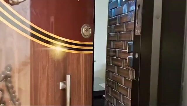 الدانا شارع المولات مجمع الواحه ك3طابق 3 طابو أخضر مخدم مياه وكهرباء 