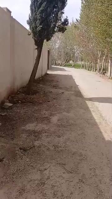 للبيع مزرعة على طريق المطار الجسر الرابع 
