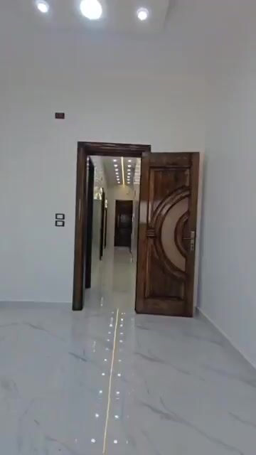 للبيع شقة ديلوكس 150م/طابق 5 فني/ 4 غرف ومنافع+ مصعد/ادلب حي الجامعة 