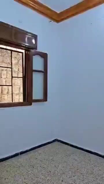 للبيع شقة 100م/طابق 2 فني/ثلاث غرف و منافع/ادلب جانب مدرسة هنانو