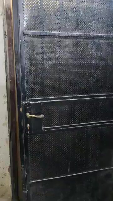 بيت في بستان القصر