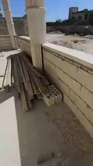 للبيع شقة عضم 220م طابق اول 6 غرف و منافع/ إدلب قصور شعيب 