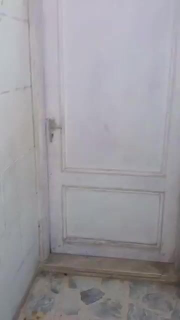 للبيع شقة 240م/طابق ثاني/ 4 غرف و صالون/بالقصور مقابل قصر الفنري
