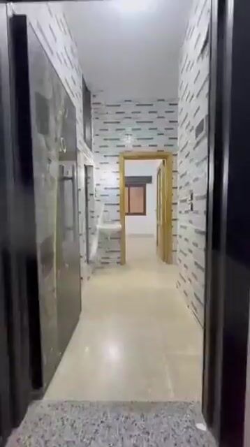 للبيع شقة 130م/طابق 4 فني/ اربع غرف و منافع/ ادلب حي الجامعة 