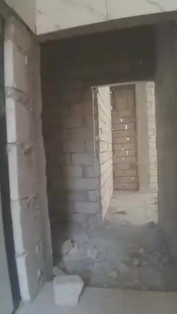 للبيع شقة عضم 145م/ طابق 6/ اربع غرف و منافع+مصعد/ ادلب شارع الثلاثين 