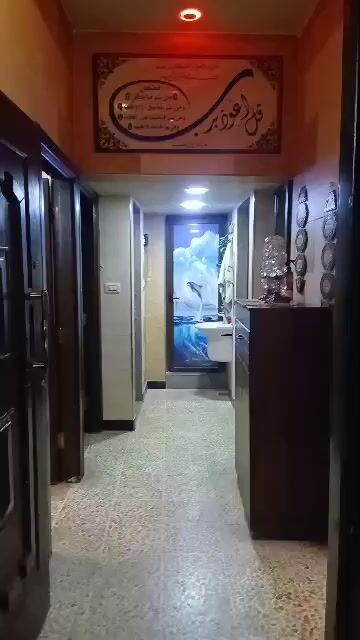 للبيع شقة في حي باب القبلي مساحة 75 متر 3 غرف وموزع ومصعد خاص بالشقة